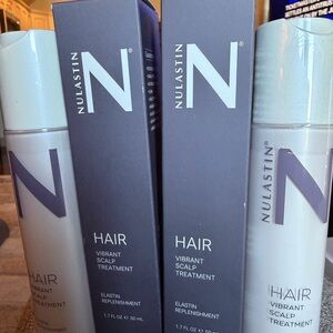 Retails for min of $136 1.7oz Vibrant Scalp Treatment - NWTIB never opened.